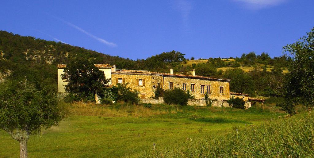 Bed and Breakfast La Ferme De La Condamine Saint-Andre-de-Rosans Экстерьер фото